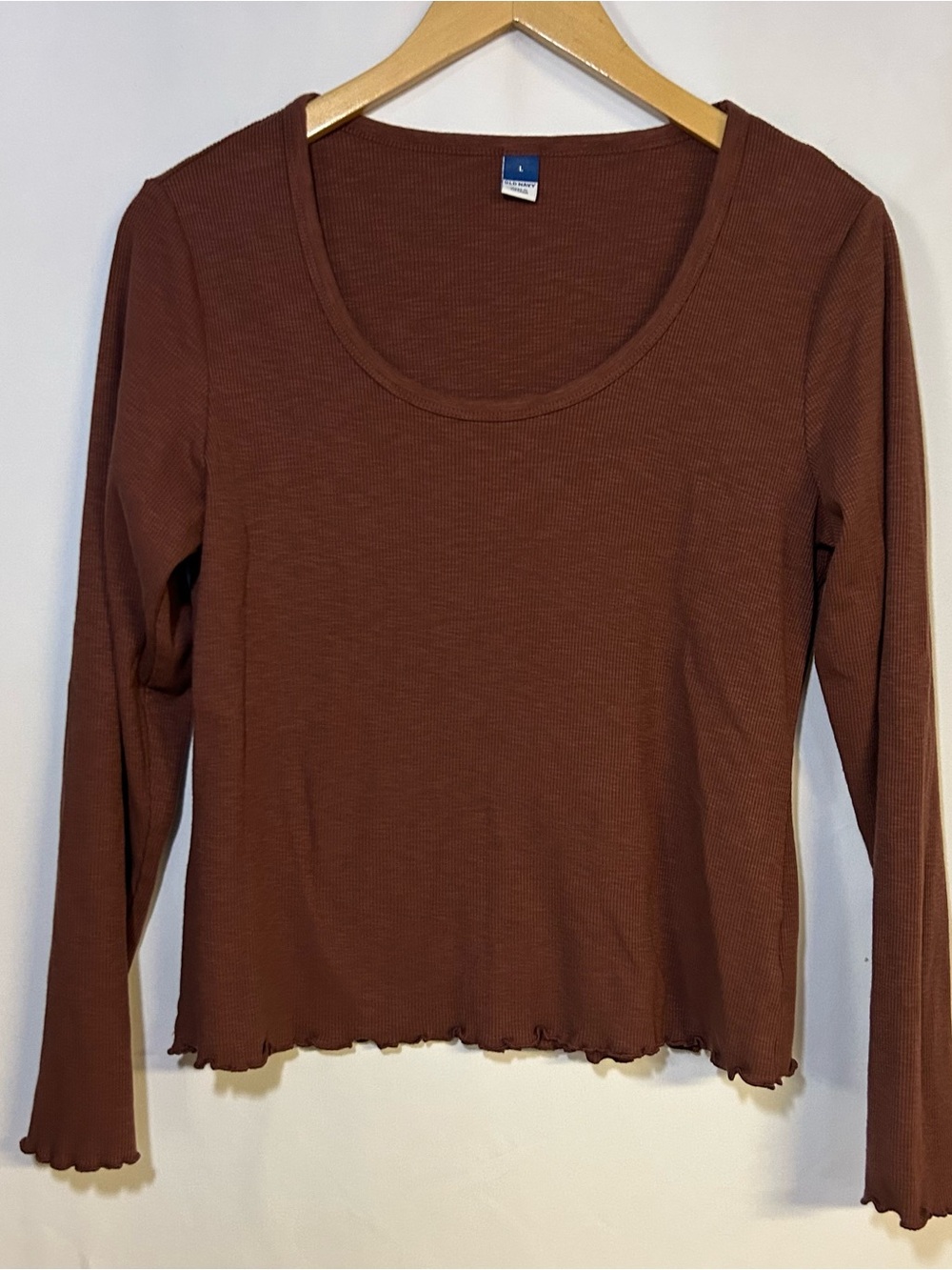 Old Navy size large lettuce hem long sleeve ribbed shirt Brown layering basic